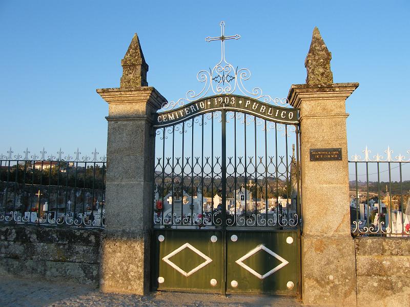 Portão Principal do Cemiterio.JPG